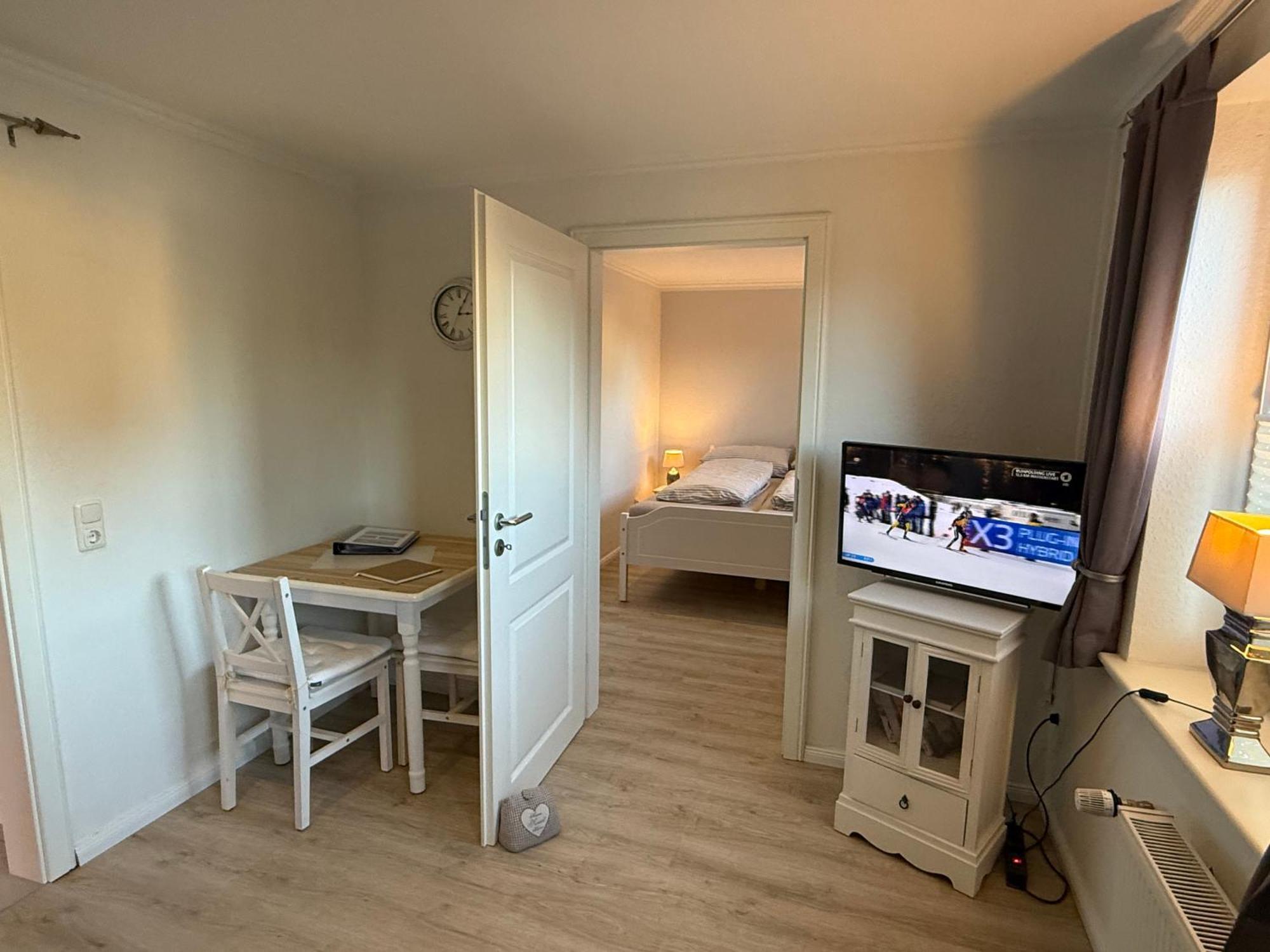 Ferienwohnung „Ole Karkenwech“ Husum-Roedemis ฮูซุม ภายนอก รูปภาพ