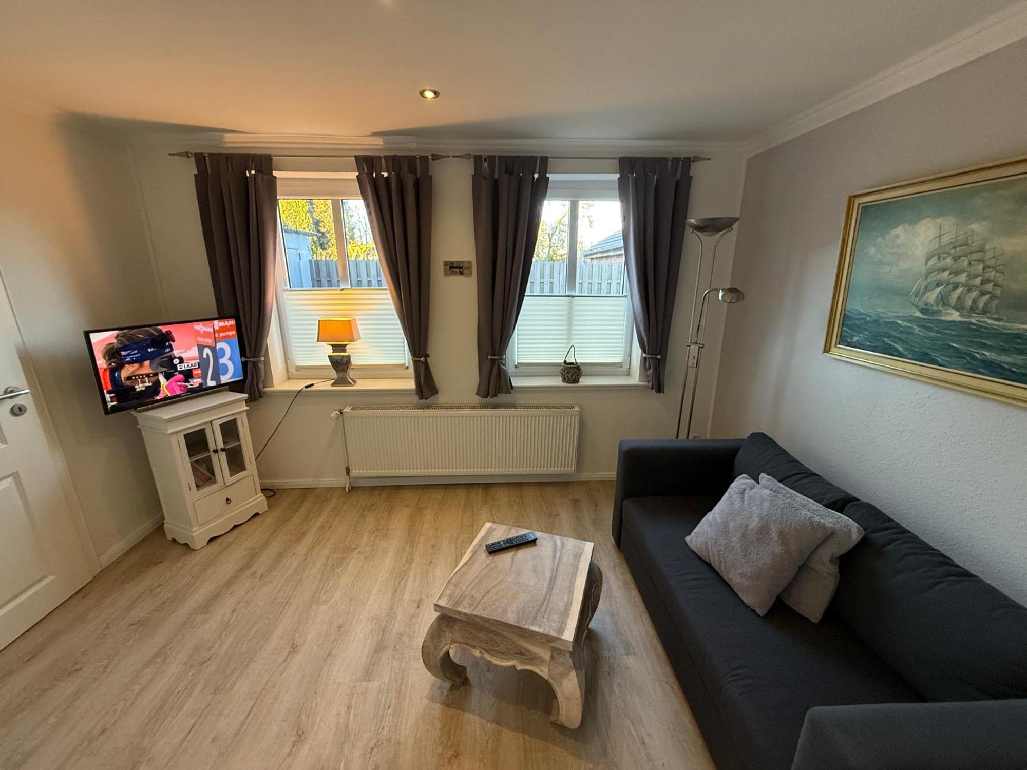 Ferienwohnung „Ole Karkenwech“ Husum-Roedemis ฮูซุม ภายนอก รูปภาพ